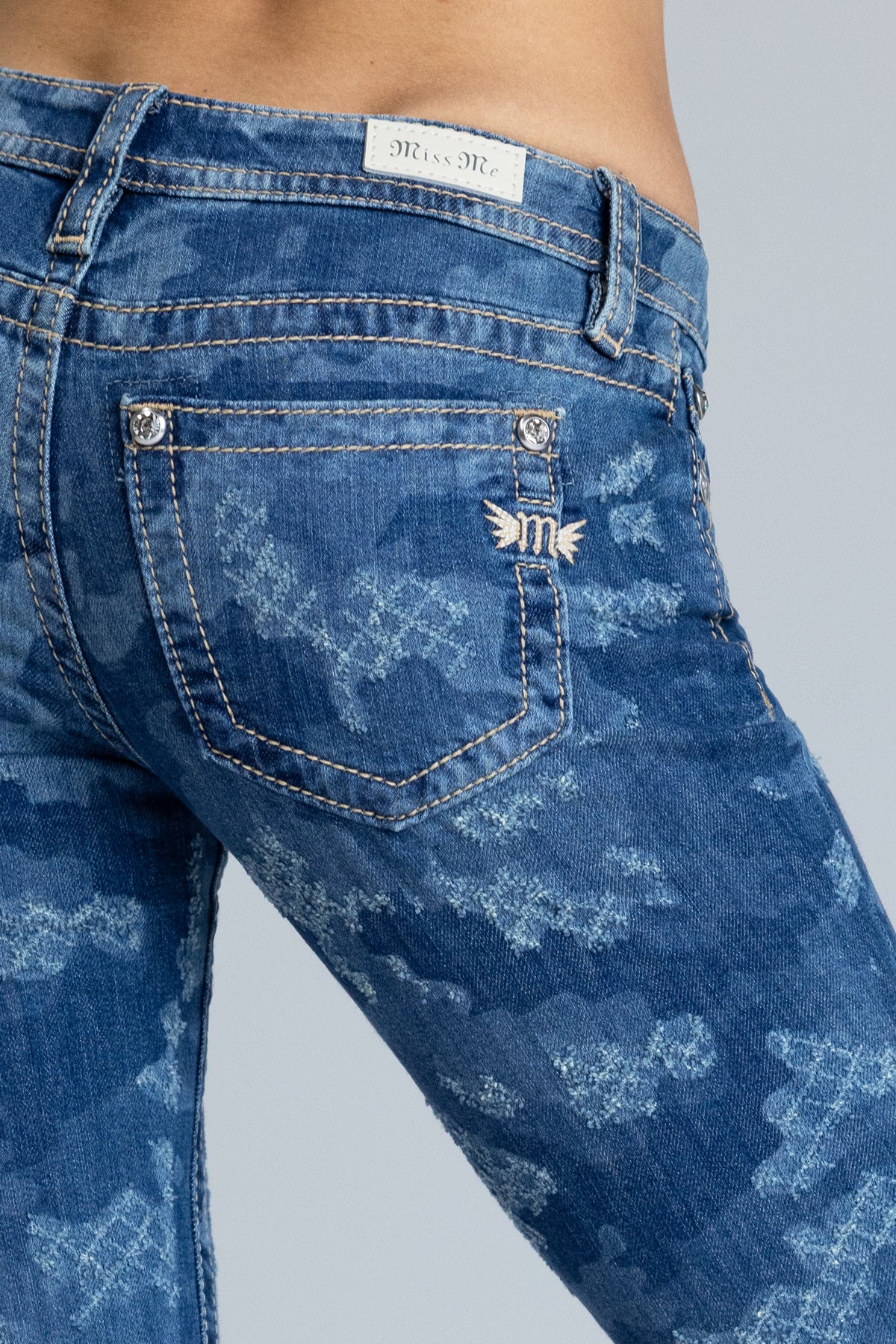 Low Rise Camo Skinny Jeans - Image 5